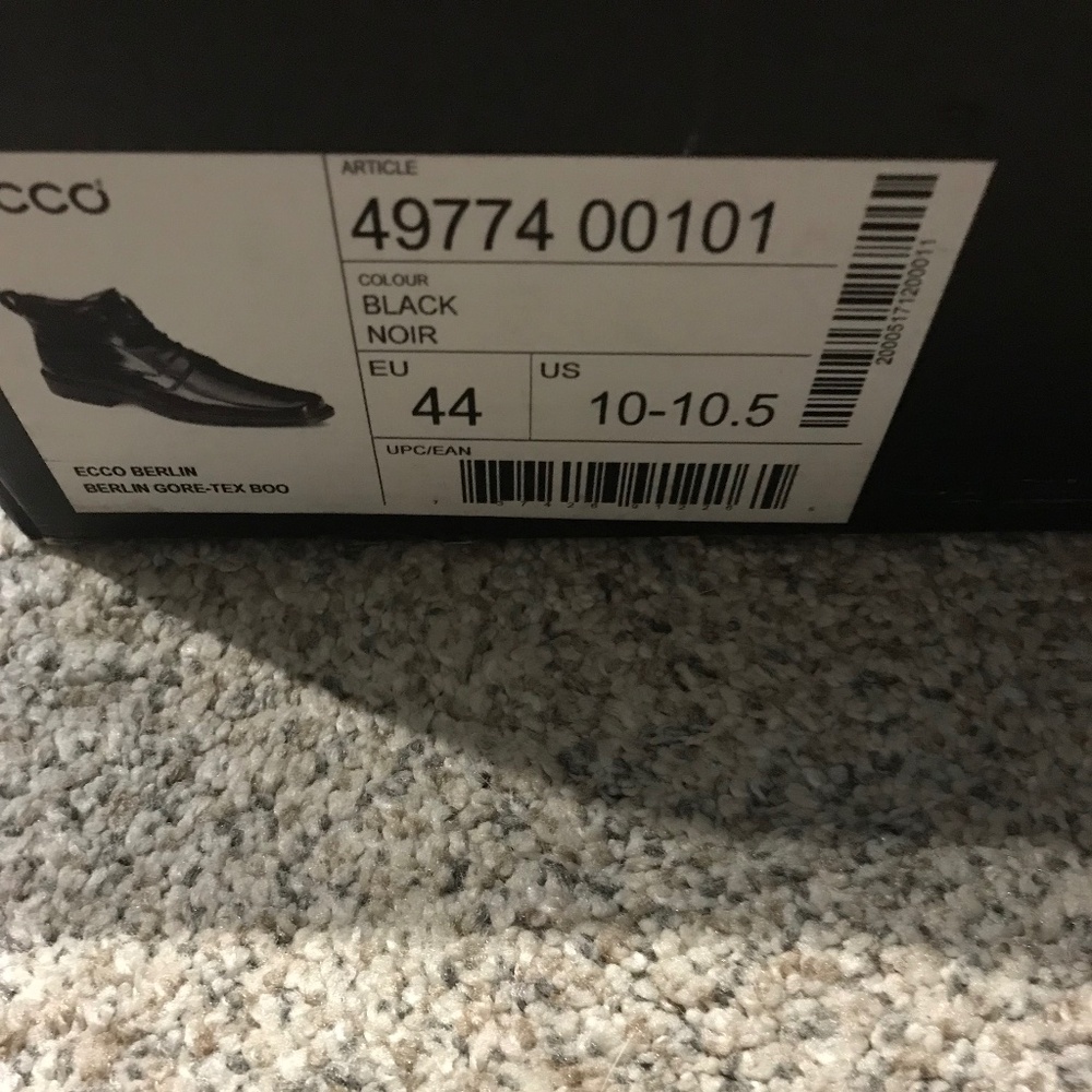 Ecco Berlin GoreTex Boots - Picture 3 of 3